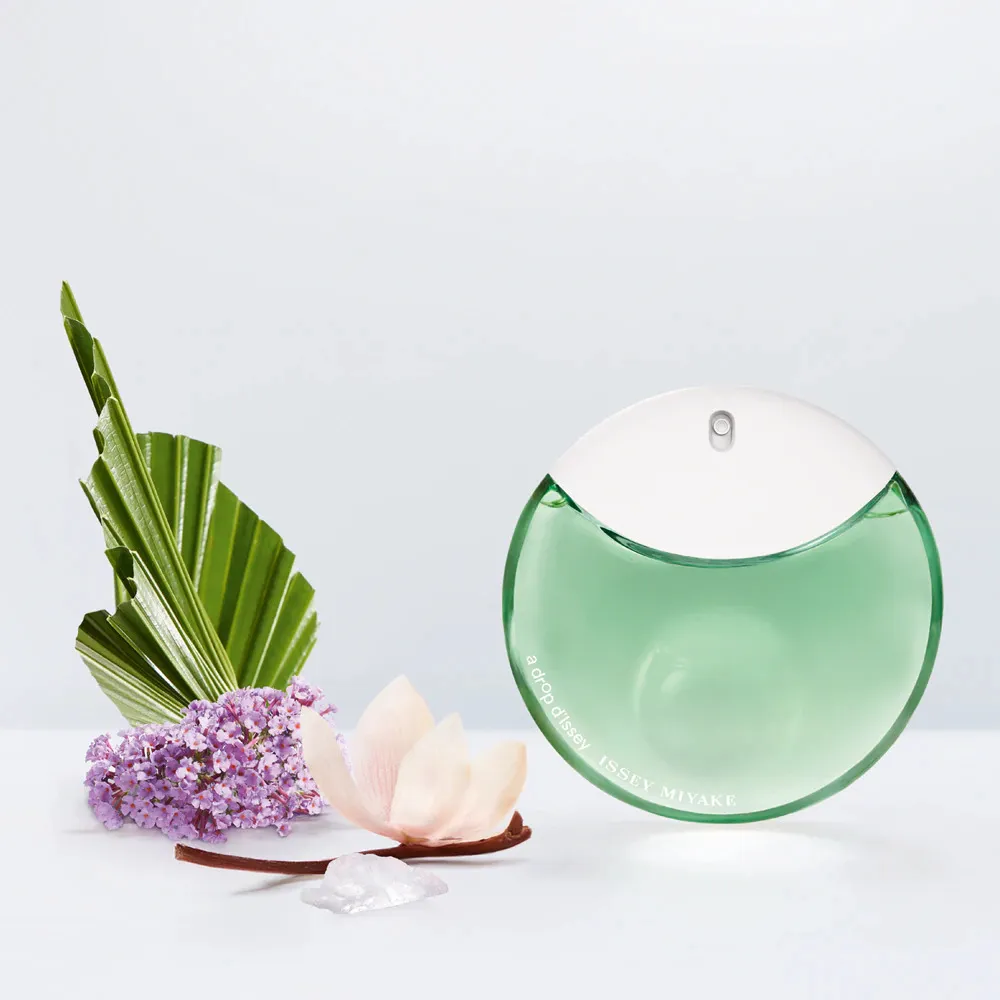 A Drop d'Issey Essentielle eau de parfum voor dames 90 ml