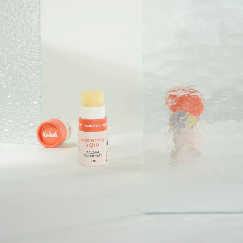 Kvitok Regenererende lippenbalsem met Q10 (8 ml) - met pruimenolie