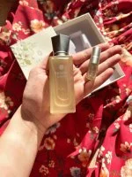 Kvitok Senses Eau de Parfum Pure - proefmonster (2 ml) - jasmijnachtige bloemengeur