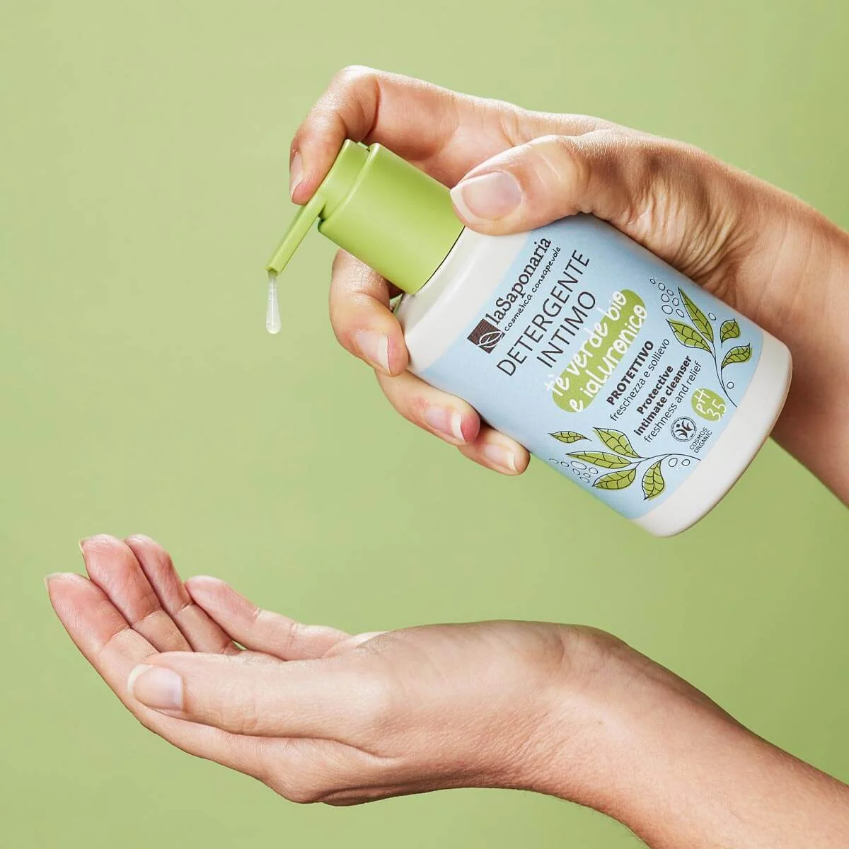 laSaponaria Beschermende intieme wasgel met biologische groene thee (250 ml) - geschikt na de bevalling en tijdens de menstruatie