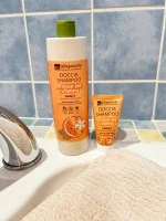 laSaponaria Douchegel en shampoo 2-in-1 met biologische sinaasappel en vitamine C voor het hele gezin 500 ml - met een zoete en verkwikkende geur