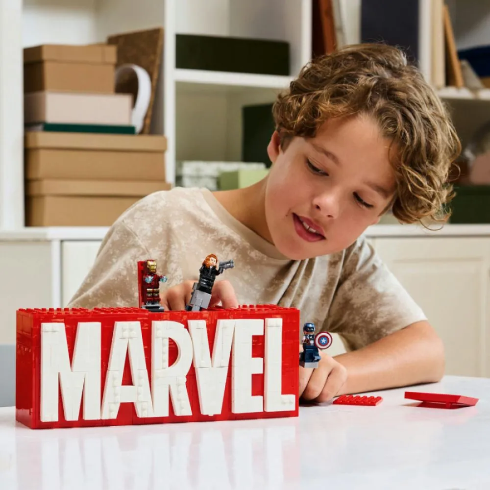 Marvel 76313 MARVEL-logo en minifiguren