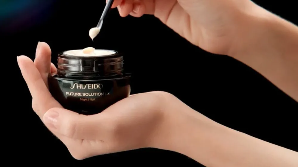 Future Solution LX regenererende en anti-rimpel nachtcrème 50 ml