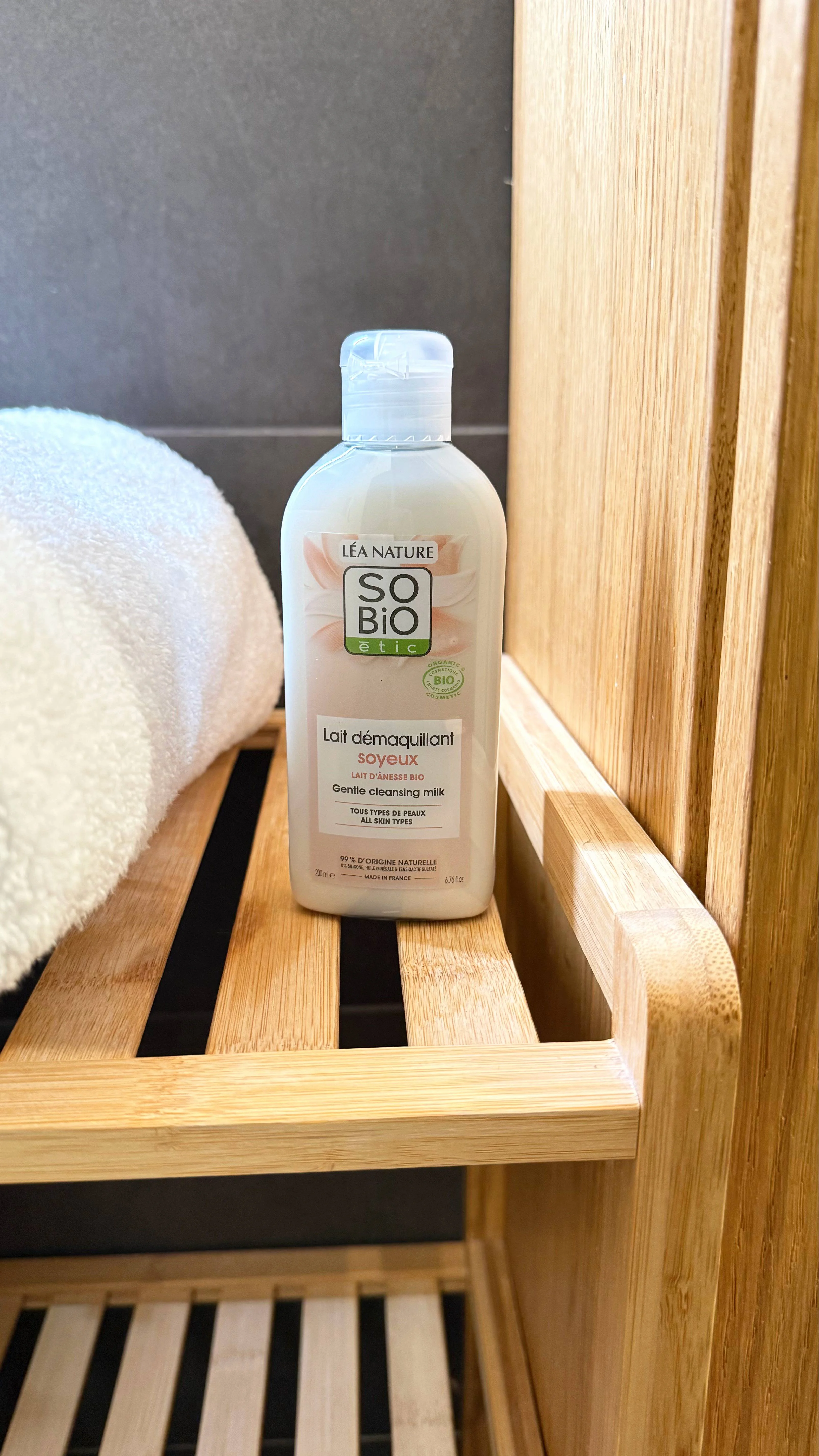 SO’BiO étic Reinigingsmelk met biologische ezelinnenmelk (200 ml) - verwijdert zacht make-up en onzuiverheden