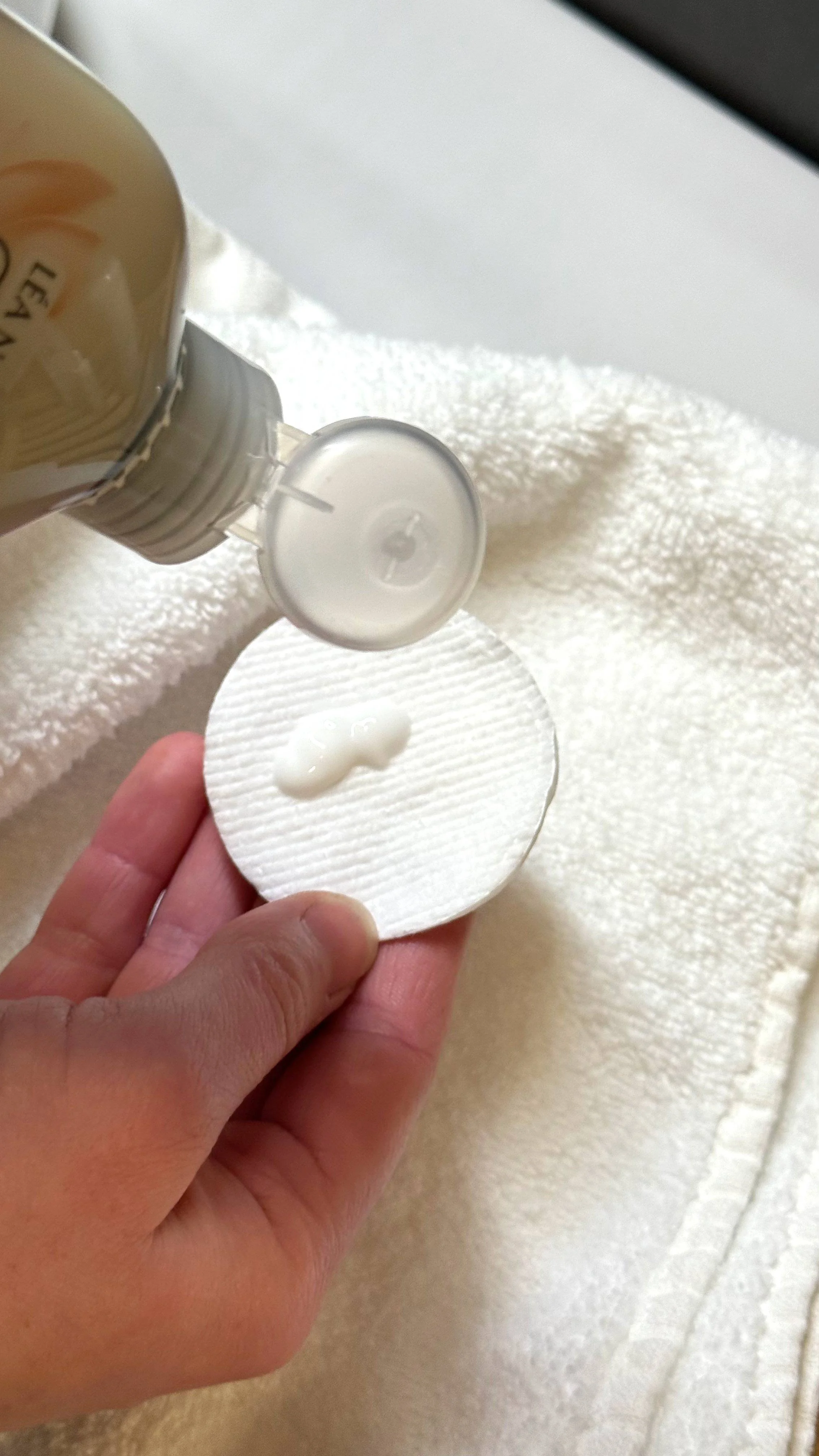 SO’BiO étic Reinigingsmelk met biologische ezelinnenmelk (200 ml) - verwijdert zacht make-up en onzuiverheden