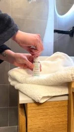 SO’BiO étic Versterkend hydraterend serum met biologische ezelinnenmelk (30 ml) - met hyaluronzuur