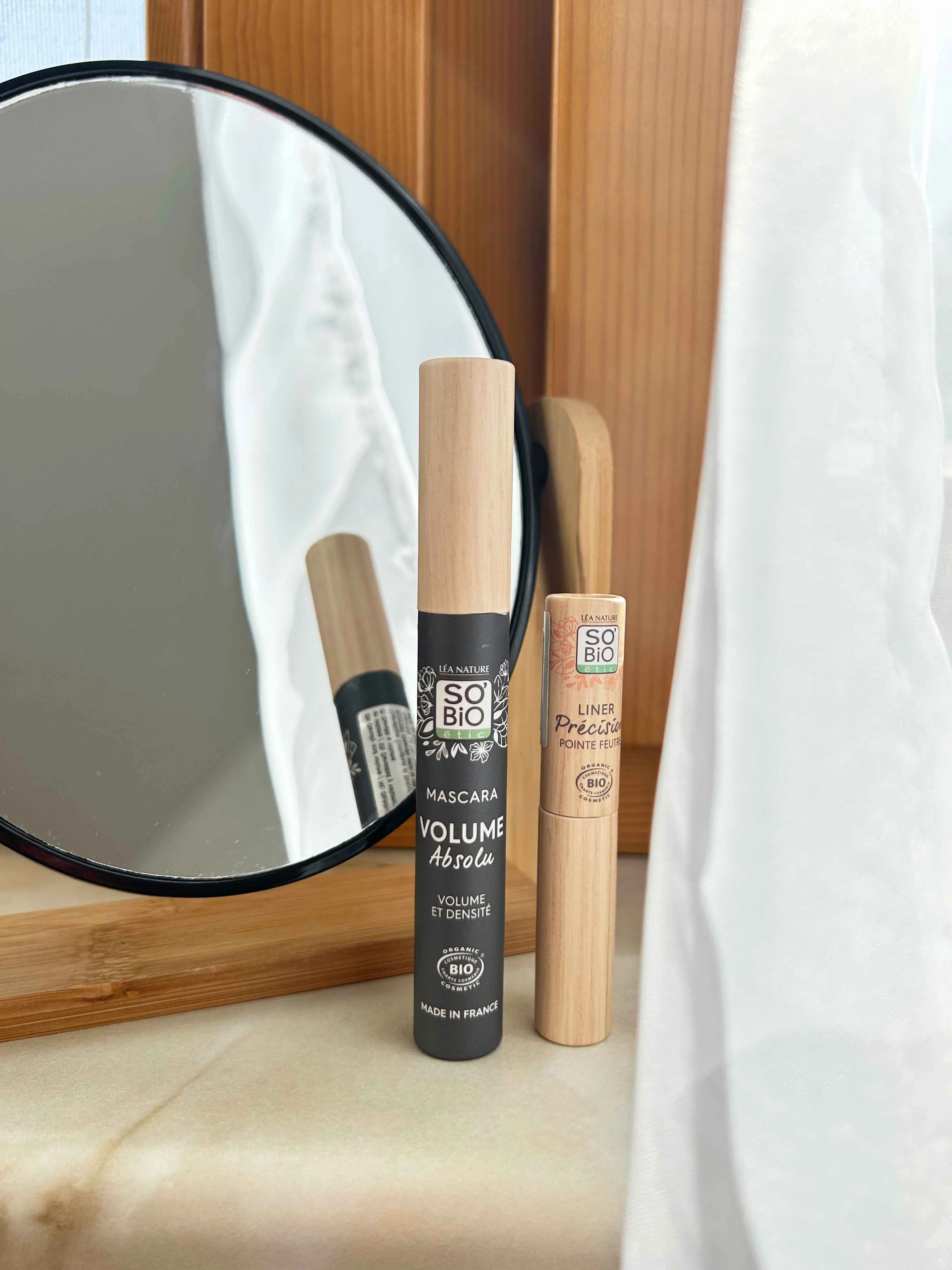 SO’BiO étic Vloeibare eyeliner BIO - 01 zwart (3 ml) - accentueert je ogen