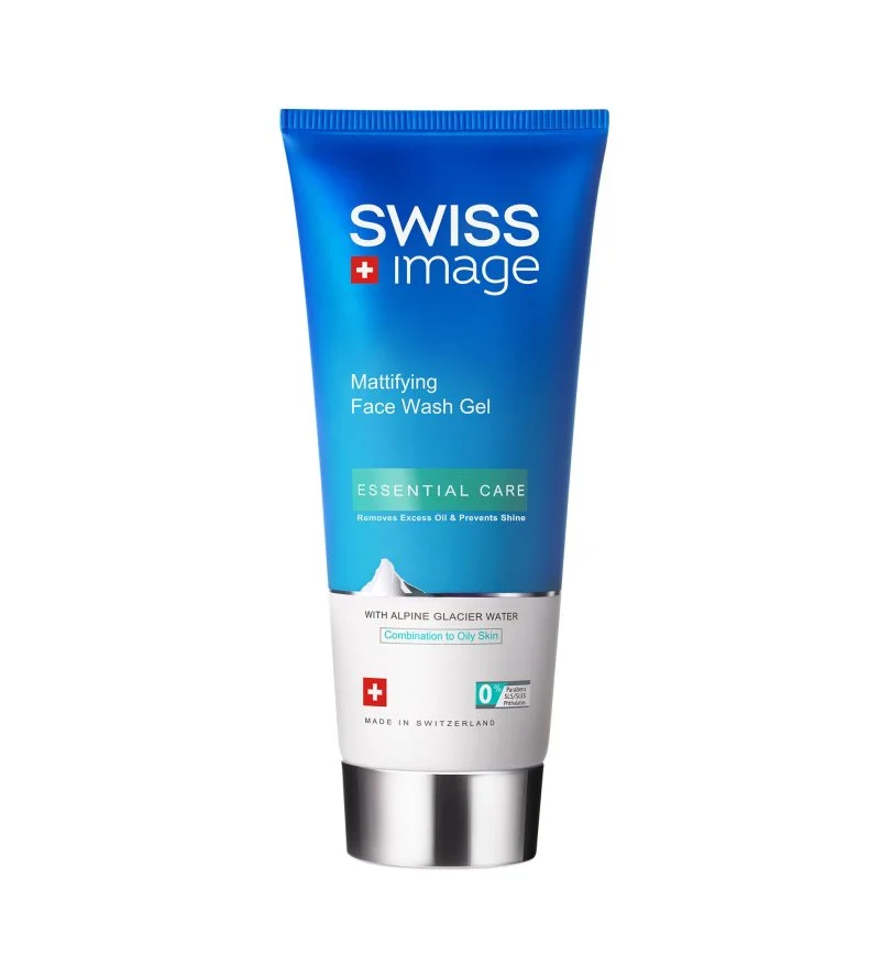 Image Essential Care poriënverkleinende & matterende schuimende reinigingsgel voor het gezicht, diep reinigend 150 ml