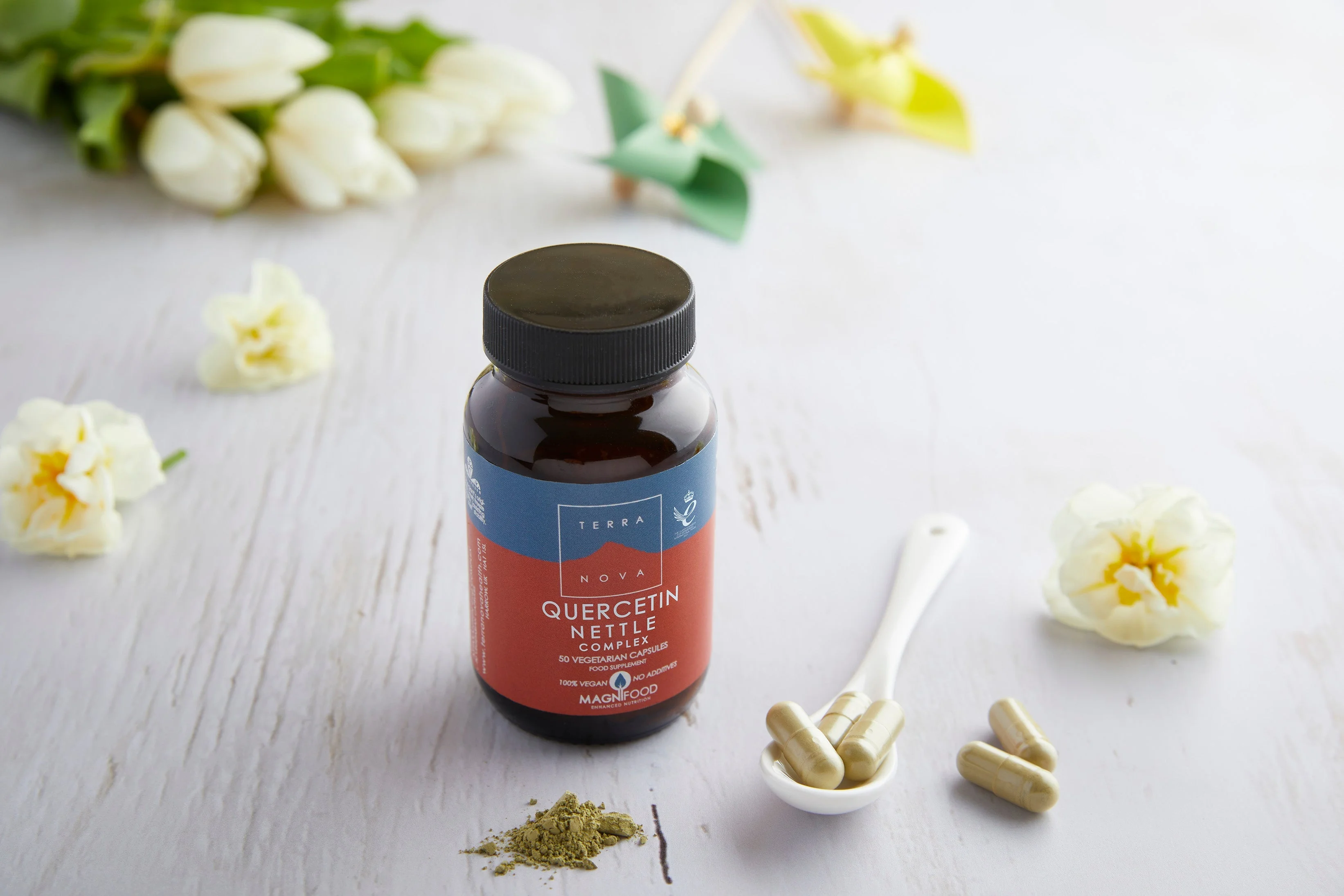 Terranova Health Quercetin Nettle Complex met brandnetel (50 capsules) - tijdens het pollenseizoen en bij een verzwakte weerstand