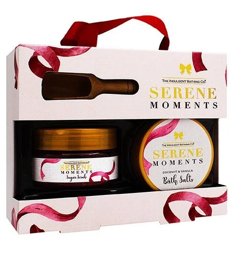 Serene Moments cadeauset lichaamsscrub 135 g + badzout 105 g