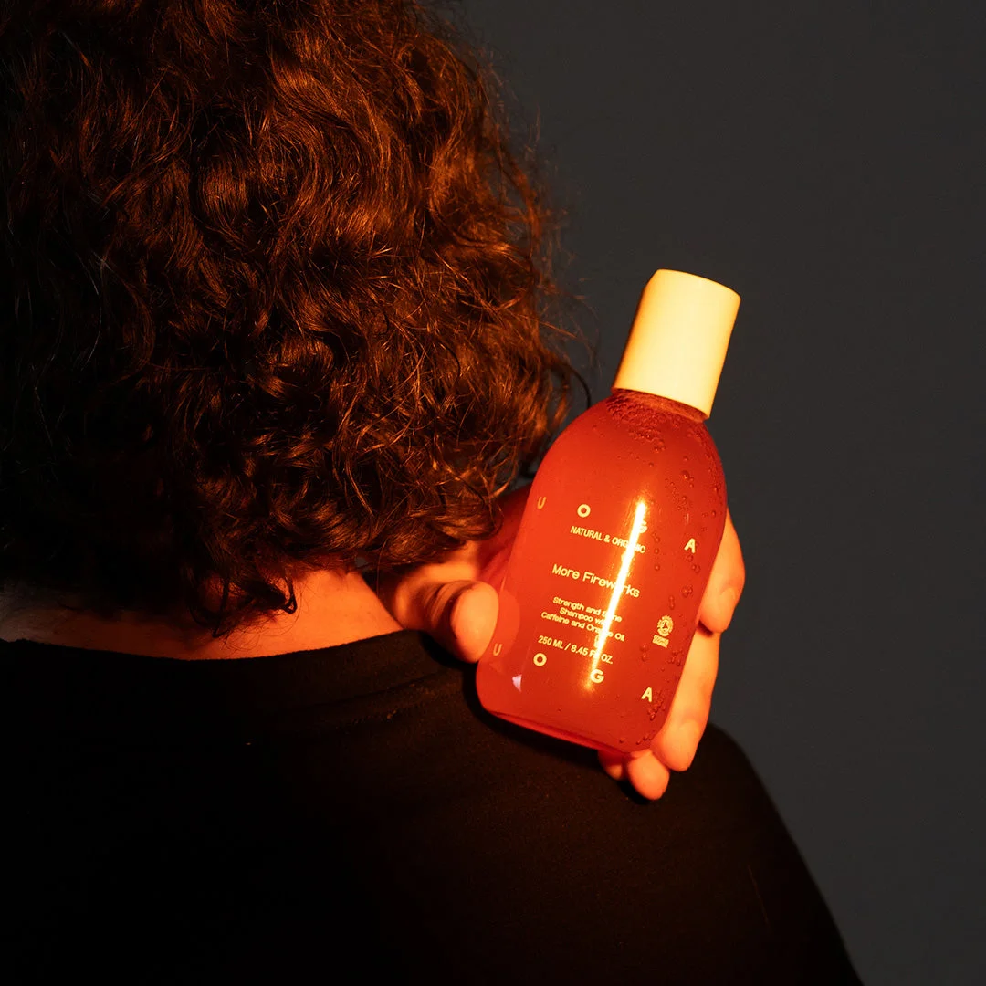 Uoga Uoga Shampoo voor versterking en glans van het haar More Fireworks BIO (250 ml) - met de geur van sinaasappels