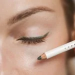 Uoga Uoga Zacht oogpotlood BIO 852 Copper Snake - Lichtbruin parelmoer - 4 tinten voor elke look