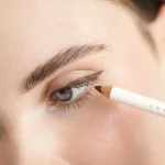Uoga Uoga Zacht oogpotlood BIO 852 Copper Snake - Lichtbruin parelmoer - 4 tinten voor elke look