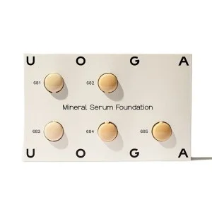 Uoga Uoga Testerset met vloeibare minerale make-up en serum SPF 20 BIO (10 x 1 ml) - 10 tinten make-up
