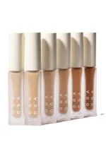 Uoga Uoga Vloeibare concealer (5 ml) Invisible Hero No. 2 - 672 Light Warm - onzichtbare held voor huidoneffenheden