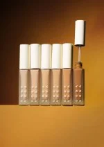 Uoga Uoga Vloeibare concealer (5 ml) Invisible Hero Nr. 4 - 674 Medium Warm - onzichtbare held voor huidoneffenheden