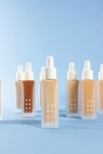 Uoga Uoga Vloeibare minerale make-up en serum SPF 20 BIO (30 ml) 681 Rising Moon - hydrateert en beschermt de huid