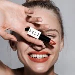 Uoga Uoga Voedende lippenstift (4 g) 615 Charmberry - 6 tinten op basis van mineralen