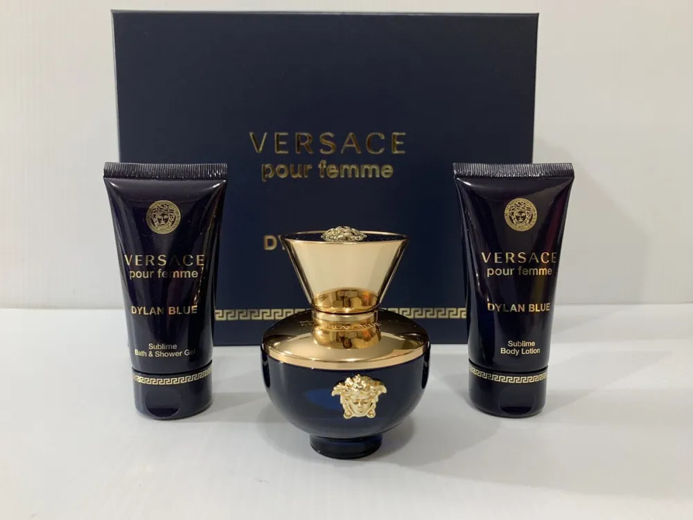 Dylan Blue Pour Femme geschenkset voor vrouwen eau de parfum 50 ml + bodylotion 50 ml + douchegel 50 ml 50 ml + tělové mléko 50 ml + sprchový gel 50 ml