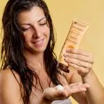 laSaponaria Voedende conditioner met zonnebloem en avocado voor droog en beschadigd haar - 150 ml