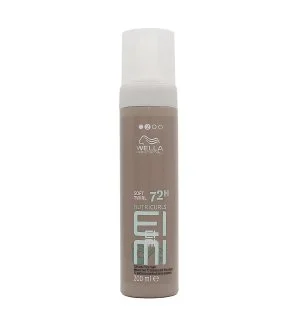Wella EIMI NutriCurls Soft Twirl stylingmousse voor definitie van golven