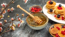 Ontdek de magie van vlierbloesemhoning voor uw gezondheid