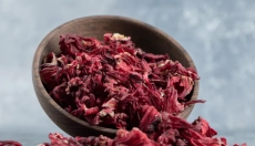 Rode maca helpt vermoeidheid te verminderen en de concentratie te ondersteunen.