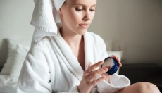 Wat is ureum en waar wordt het voor gebruikt als je last hebt van droge handen, schilfers of gebarst