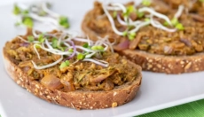 Bereiding van courgettetartaar voor een lichte en frisse avondmaaltijd