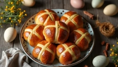 Hoe je het hele jaar door van hot cross buns kunt genieten
