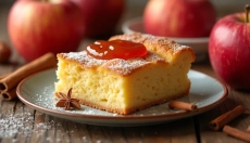 Gegoten peperkoek op een bakplaat, die niet alleen kinderen maar ook volwassenen zal verrukken