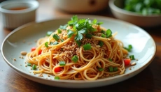 Rijstnoedels met groenten als een populaire keuze voor gezond koken