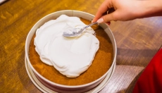 Hoe maak je slagroom zodat het zacht, romig en luchtig is?