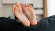 De meest voorkomende oorzaken van jeukende voeten en hun oplossingen