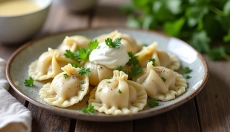 Maak thuis een origineel pelmeni recept met een vleugje traditie