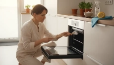 Verwijder eenvoudig vuil tussen de glazen panelen van de ovendeur