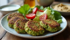 Gezonde broccoli koekjes uit de oven zullen door de hele familie gewaardeerd worden.
