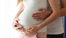 De eerste tekenen van het openen van de baarmoederhals tijdens de zwangerschap